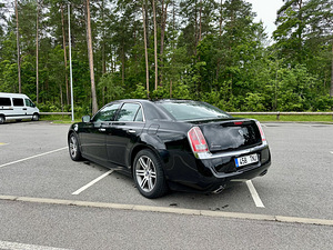 Lancia Thema 3.0d 2013 (3 foto / 8)
