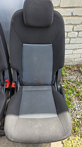 Ford Galaxy / S-Max (2006–2015) keskmise rea istmed (3 tk) (4 foto / 5)