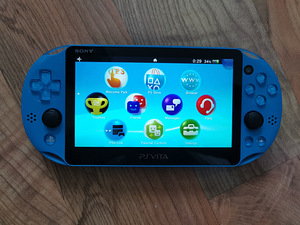 PSVita PlayStation Vita mängukonsool sinine PCH-2000 (2 foto / 10)