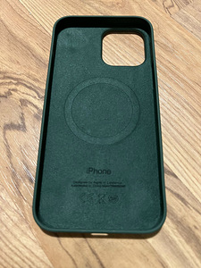 iPhone 13 Pro Max roheline silikoonümbris MagSafe (2 foto / 2)