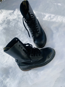 Dr Martens Nr.36/36.5 (23,4cm) ! Kantud ! (5 foto / 6)