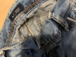 Armani Jeans teksad 33/34 ! Ehe !!! (4 foto / 6)