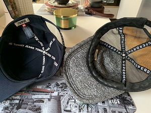 Tommy & Superdry mütsid / 10€ tk. Ostetud Stocmann’ist! !! (3 foto / 4)