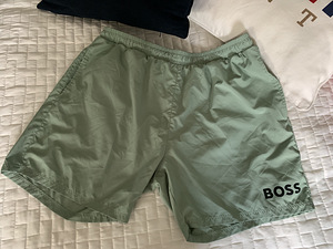 Hugo Boss шорты L / XL! Новые! Оригинал! (1 фото из 3)