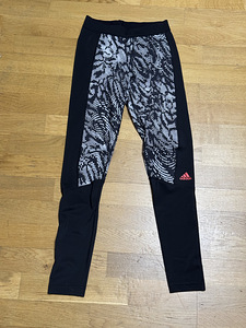 Retuusid - säärised xs adidas (1 foto / 2)