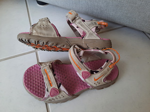 Nike sandaalid s 32, stp 21,5cm (1 foto / 2)