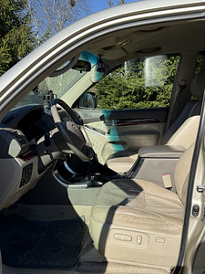 Toyota Land Cruiser 120 (6 foto / 10)
