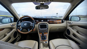 Jaguar X-Type 2008 (7 foto / 10)