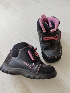 Nike tossud, suurus 23,5 (14,7 cm) (3 foto / 6)