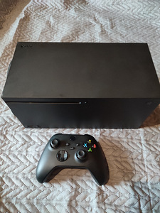 Xbox серии x (1 фото из 3)