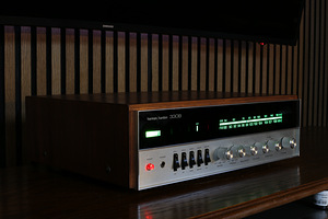 Harman Kardon 330B ressiiver (2x20W, ca 9 kg, ca 1974) (2 foto / 10)
