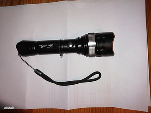 Ручной фонарик аккумуляторный LED (1 фото из 3)