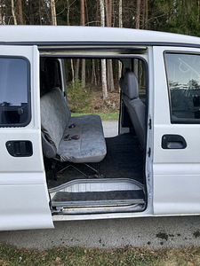 Mitsubishi L400 Space Gear 2.5TD (9 фото из 14)