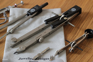 Professionaalsed joonestussirklid (1 foto / 2)