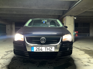 Volkswagen Touran 2.0 TDi 100kw (7 foto / 9)
