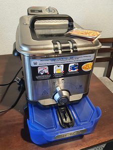 Фритюрница Tefal Oleoclean Pro 2300 Вт
