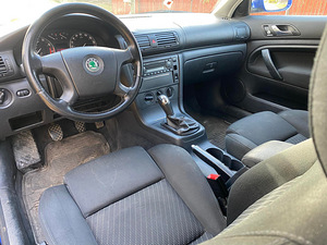 Skoda Superb 2.8 V6 (5 foto / 6)
