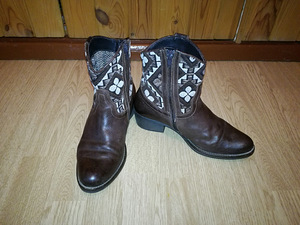 Poolsaapad nahast Clarks, suurus 37 (3 foto / 3)