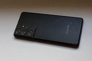 SAMSUNG S21 ULTRA (2 foto / 3)