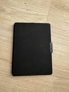 Amazon Kindle (8th Gen) koos kaantega (2 foto / 2)