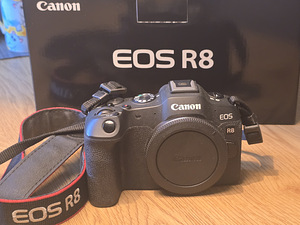 Canon EOS R8 FULL FRAME / täiskaader kaamera (2 foto / 6)