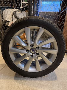 Volvo veljed + Continental 235/45/17 naastrehvid (1 foto / 5)