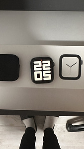 Apple Watch 4 44mm (1 foto / 3)