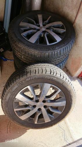 Toyota оригинальные диски + летние шины Michelin (фото #1)