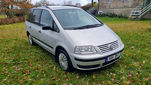 Продается vw sharan 1.9tdi.96kw.2003a. (1 фото из 11)