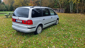Продается vw sharan 1.9tdi.96kw.2003a. (4 фото из 11)
