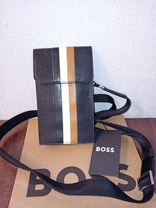 Hugo Boss kott (1 foto / 2)