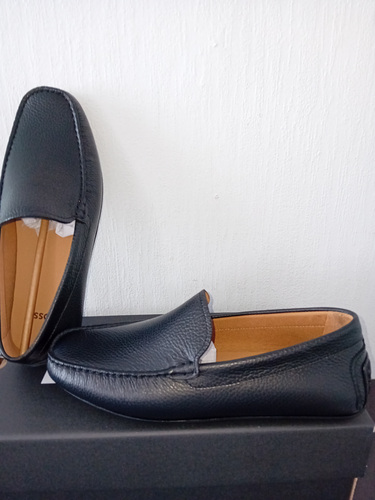 Hugo Boss kingad