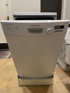 45 см nõudupesumasin Electrolux ESF 45030 W (1 foto / 8)