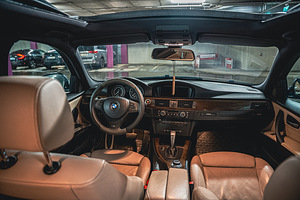 BMW 330 E91 M-Pakett 3.0 R6 N57 180kW (15 foto / 15)