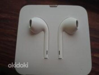Apple earphones (фото #1)