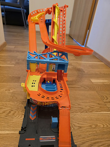 Горки Hotwheels (1 фото из 2)
