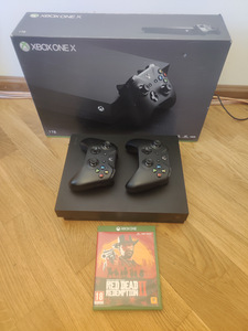 Xbox one X 1TB + read dead redemption 2 (1 foto / 1)