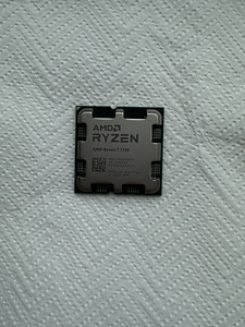 AMD Ryzen7 7700