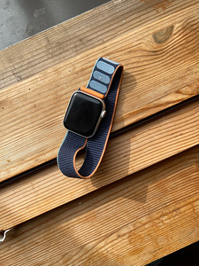 Продам часы Apple watch se LTE GPS 40mm (1 foto / 1)