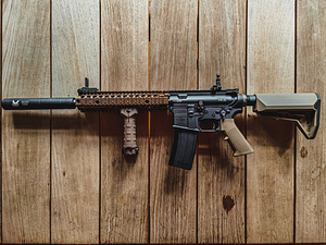 Airsoft EMG Daniel Defense MK18 CO2 (3 foto / 4)