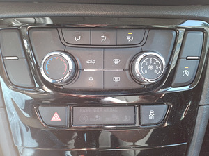 Opel mokka X 1.6 85kw (10 foto / 10)