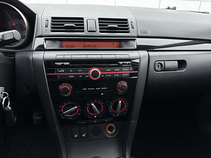 Mazda 3 1.6 77kw 2008 (15 фото из 15)