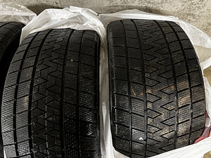 Lamell 295/35 R21 GripMax Stature 8-9mm, DOT 22, 4tk (2 foto / 6)