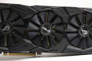 ASUS GeForce GTX 1080 8GB ROG Strix (3 foto / 3)