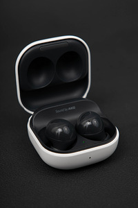 Samsung Galaxy Buds 2 (1 foto / 2)