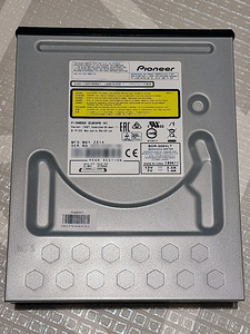 Pioneer BDR-S09XLT Blu-Ray/DVD/CD kirjutaja (2 foto / 3)
