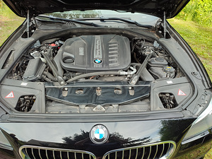 BMW F10 3.0 FL 2015 (2 foto / 10)