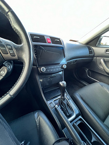 Honda Accord 2.0 114kW (10 foto / 15)