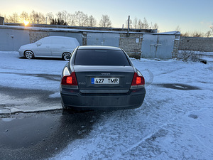 Volvo s60 (11 фото из 14)