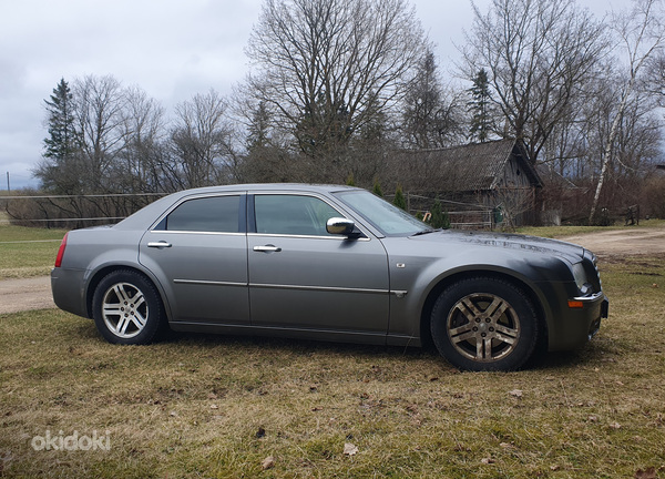 Chrysler 300c (фото #9)
